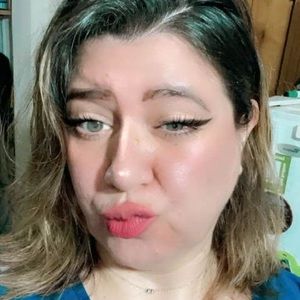 Meet your Posher, Marisa